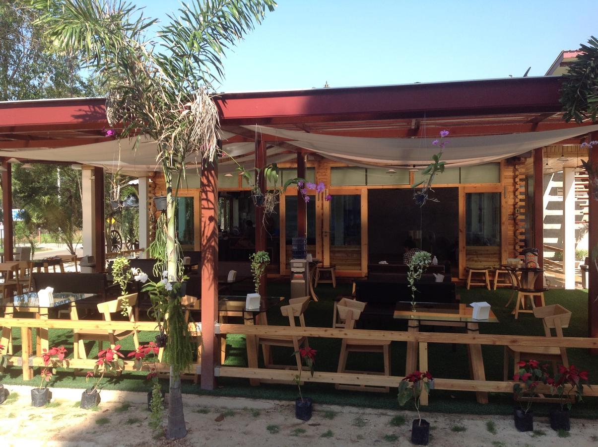 Hotel Check In And Chill Out à Ban Laem Sok Extérieur photo
