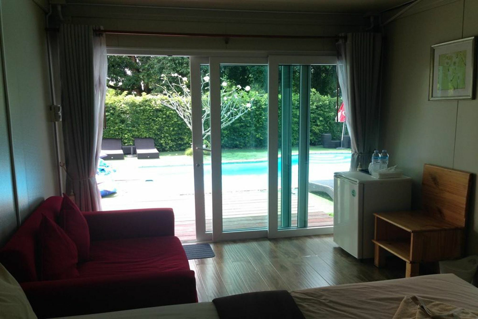 Hotel Check In And Chill Out à Ban Laem Sok Extérieur photo
